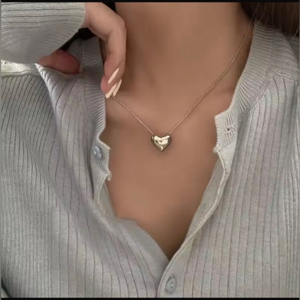 SILVER PUFFY HEART ROMANTIC NECKLACE PENDANT - NEW